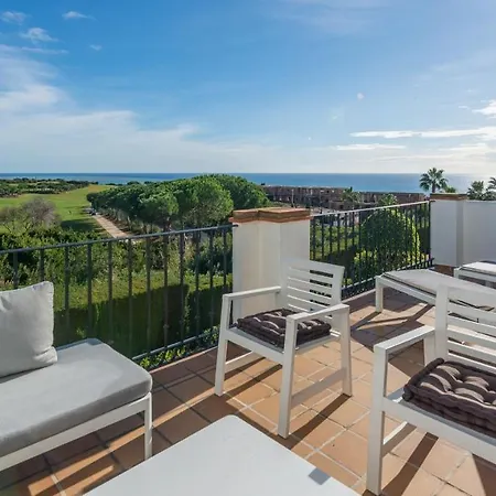 2113-Beautiful 2 Beds Apt With Seaview