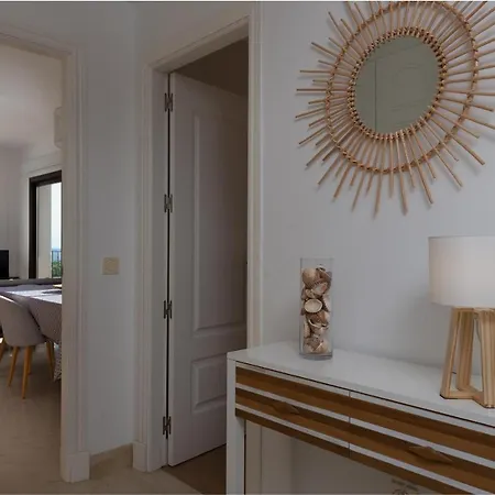 2113-beautiful 2 Beds With Seaview Apartmán